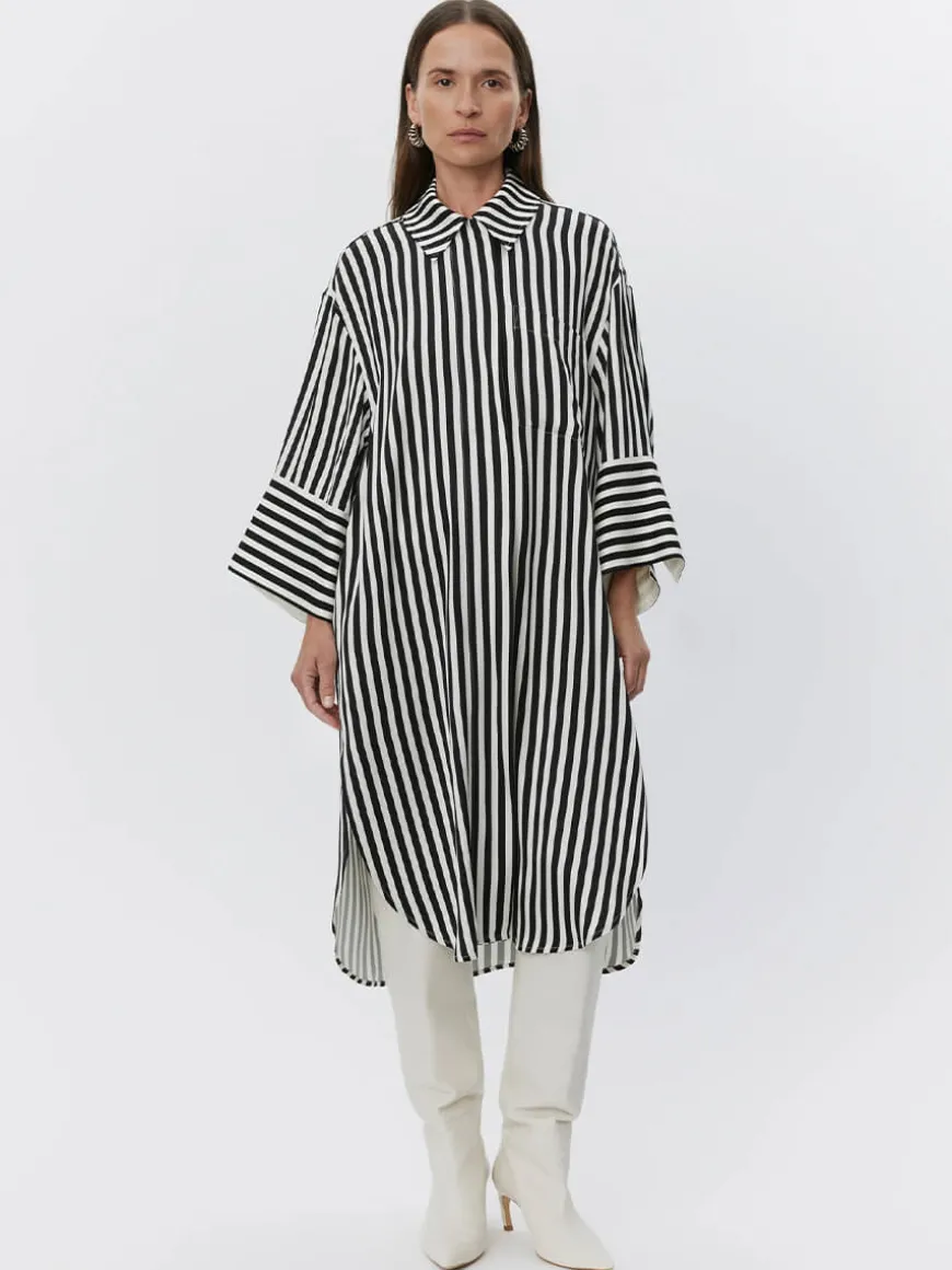 Noe - Striped Viscose - Fluid Stripes
